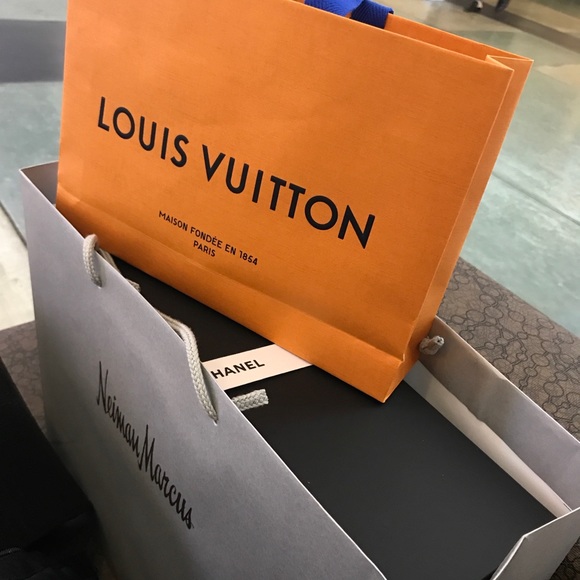 Meet your Posher, Justine - Picture 3 of 5